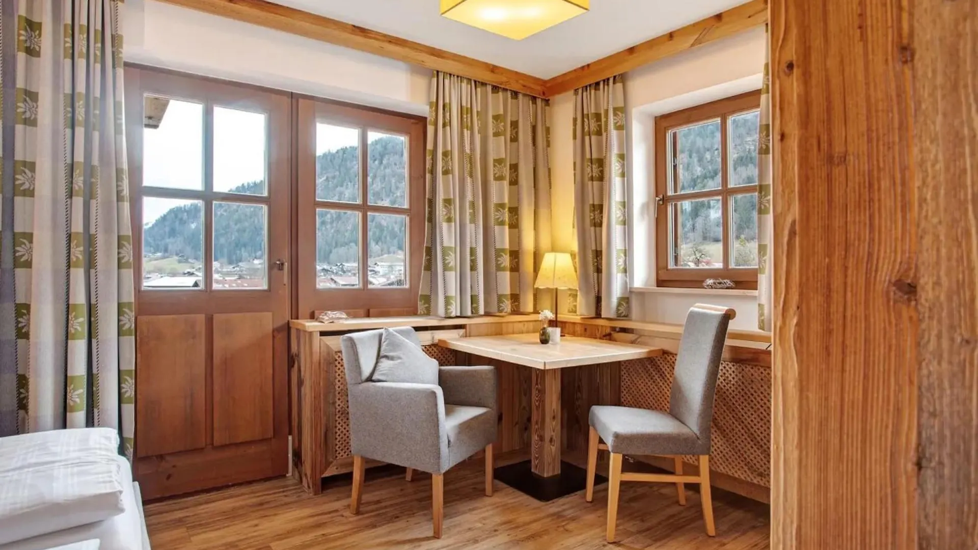 Gaestehaus Panorama - Appartement 5 Reit im Winkl
